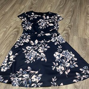 Navy blue and pink floral dress size 2 by Vince Camuto